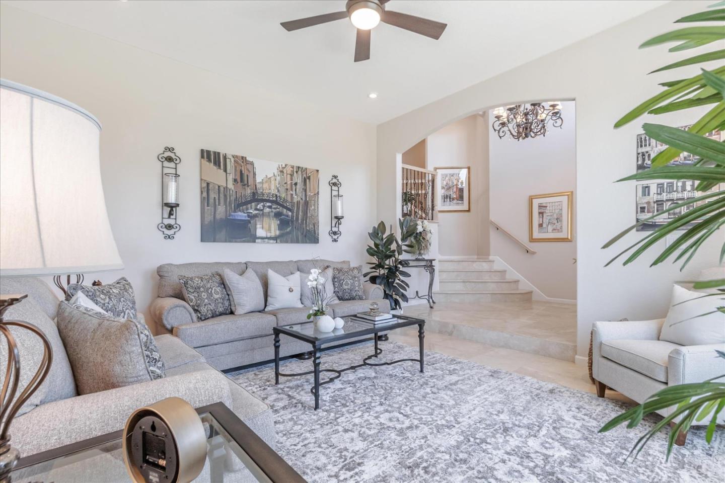 1084 Queensbridge CT