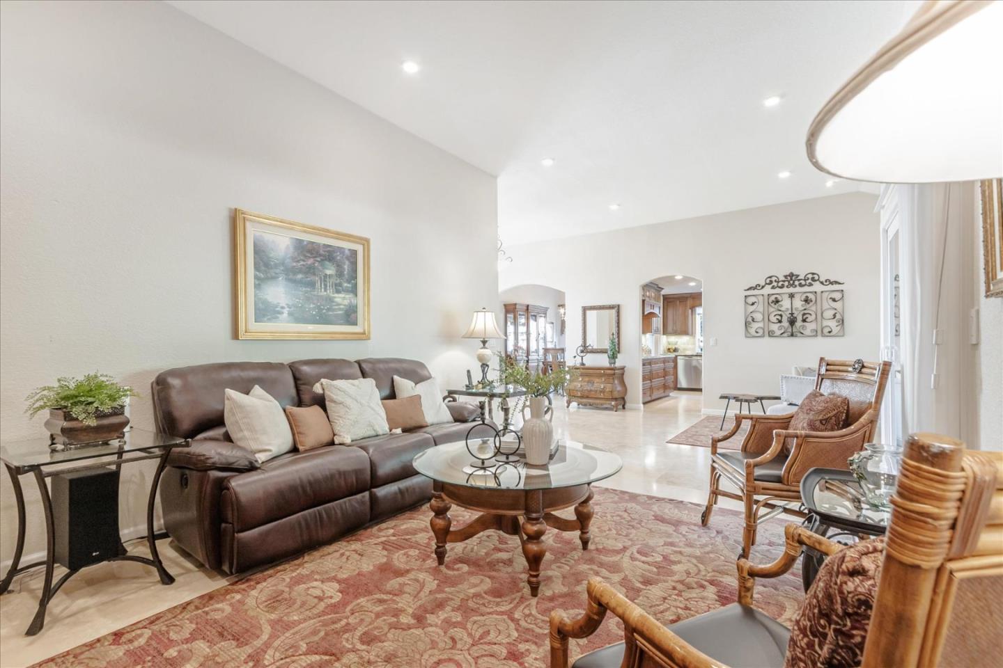 1084 Queensbridge CT