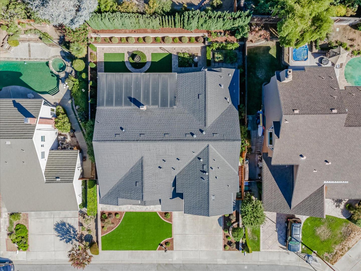 1084 Queensbridge CT