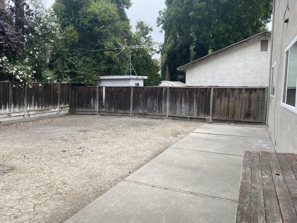 349 Henderson DR
