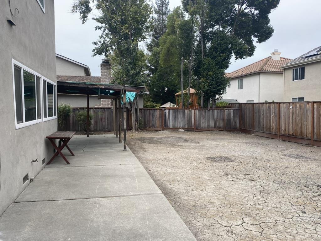 349 Henderson DR