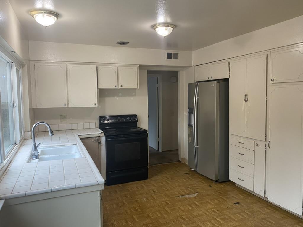 349 Henderson DR