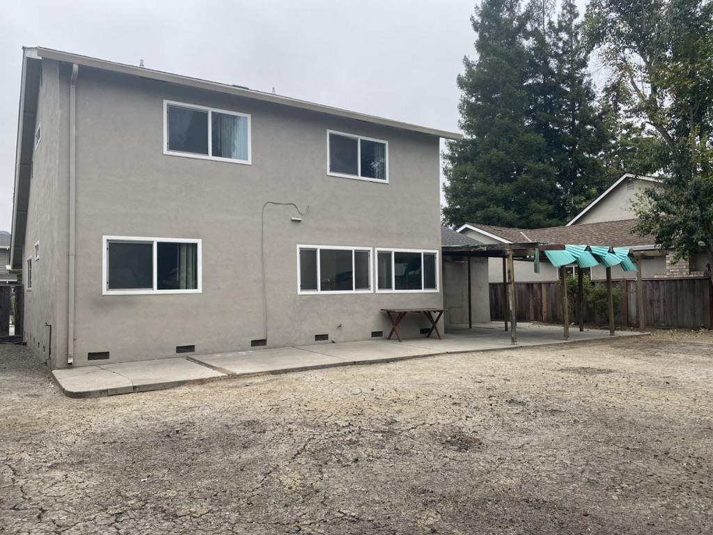 349 Henderson DR