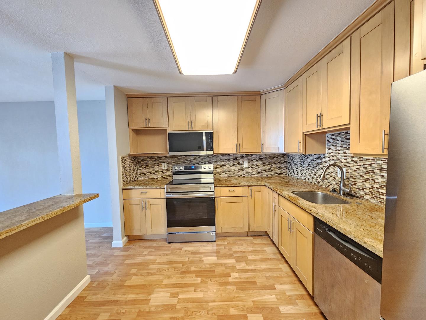 1191 Compass LN 108
