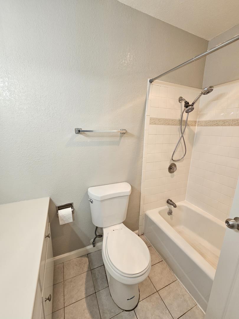 1191 Compass LN 108
