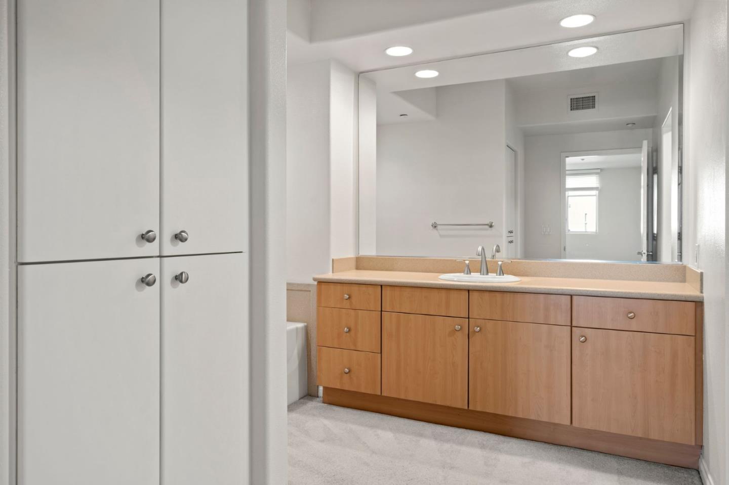 130 E San Fernando ST 514