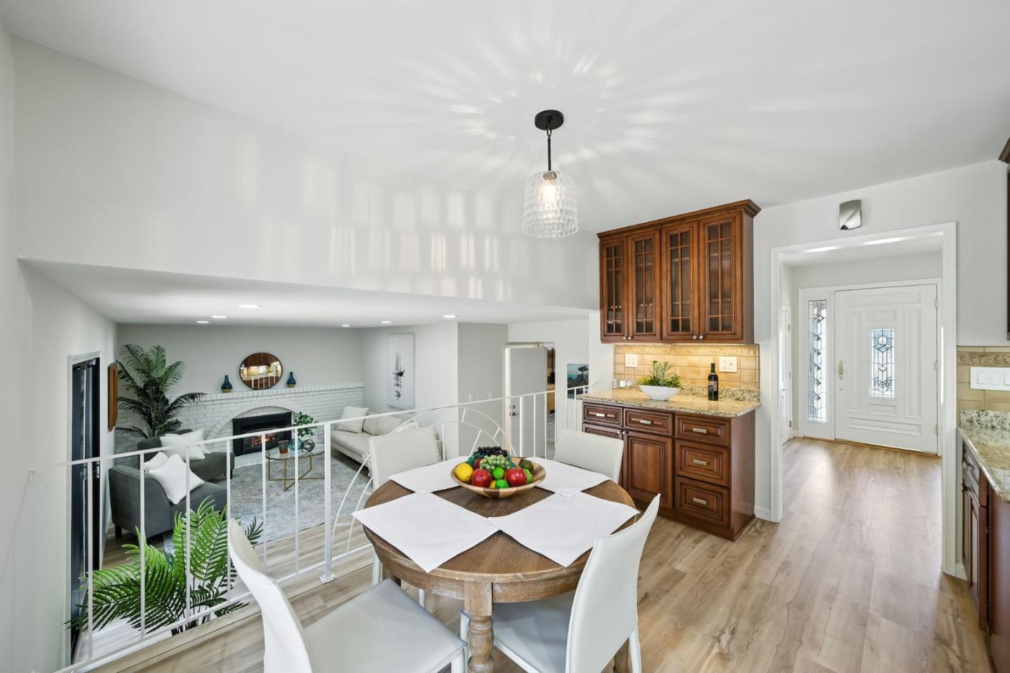 910 Foothill Drive