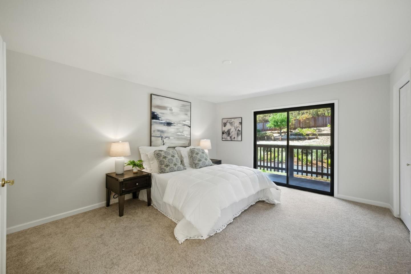 910 Foothill Drive