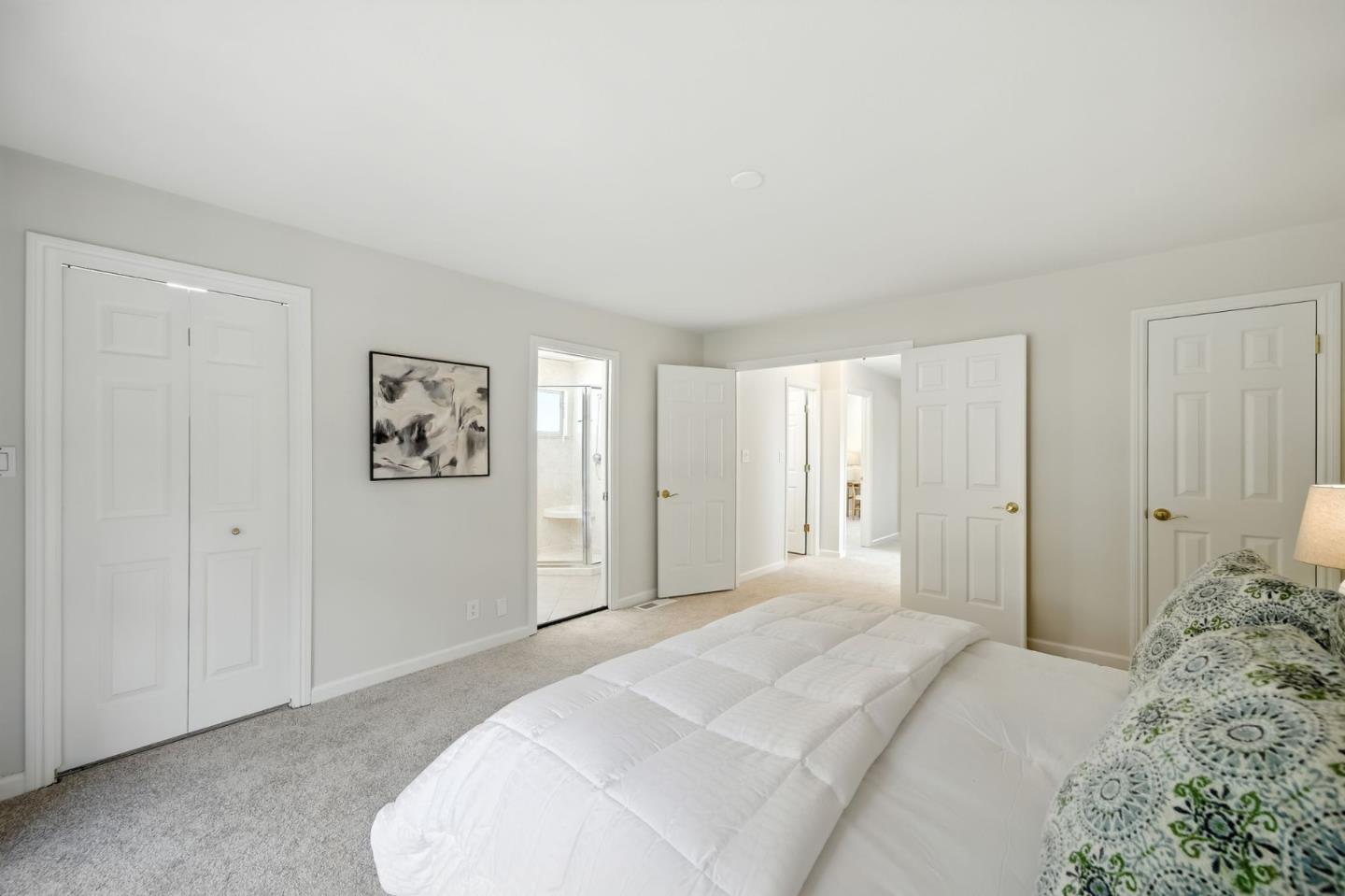 910 Foothill Drive