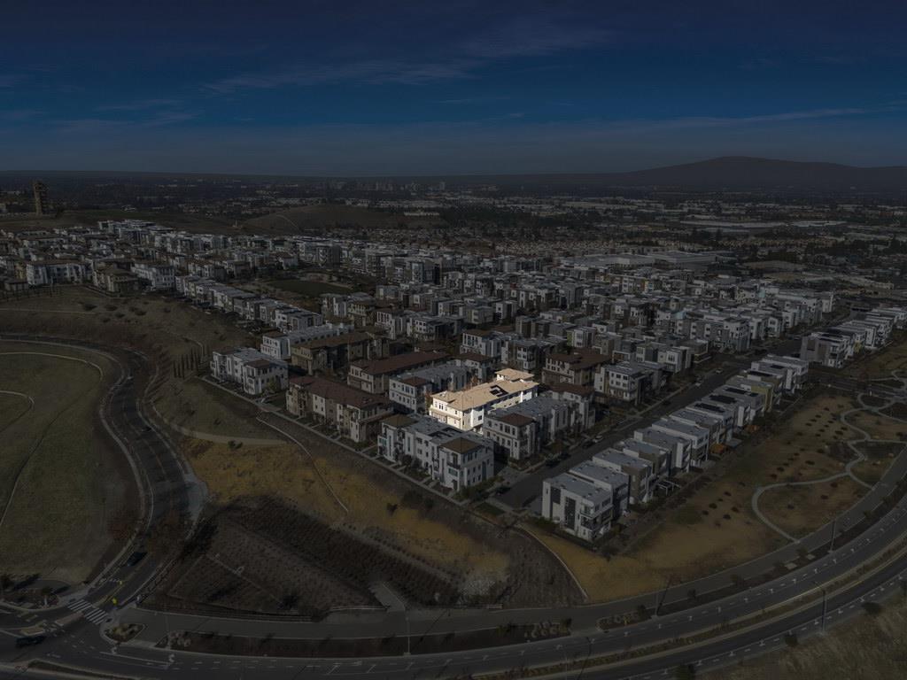 186 William Manly ST 5