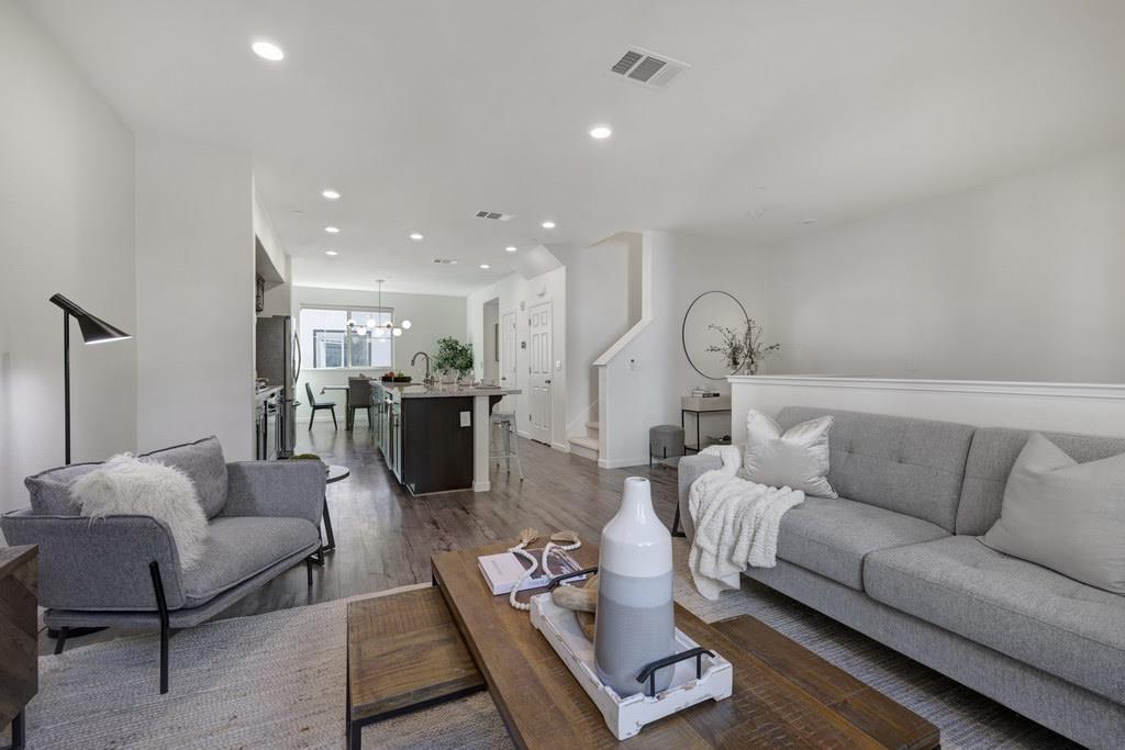 186 William Manly ST 5