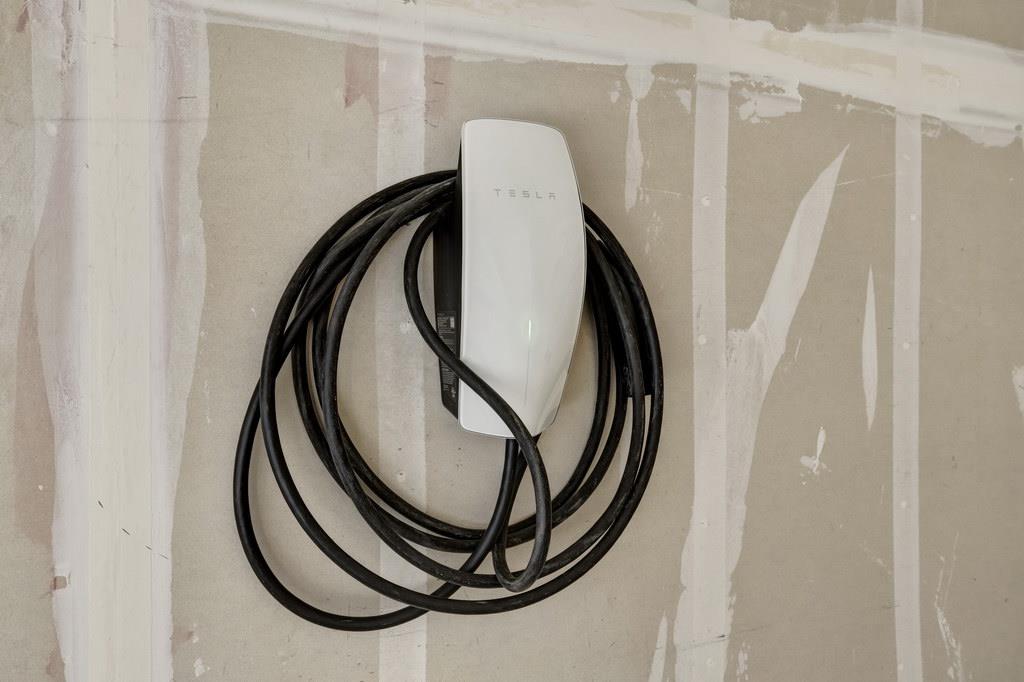 186 William Manly ST 5