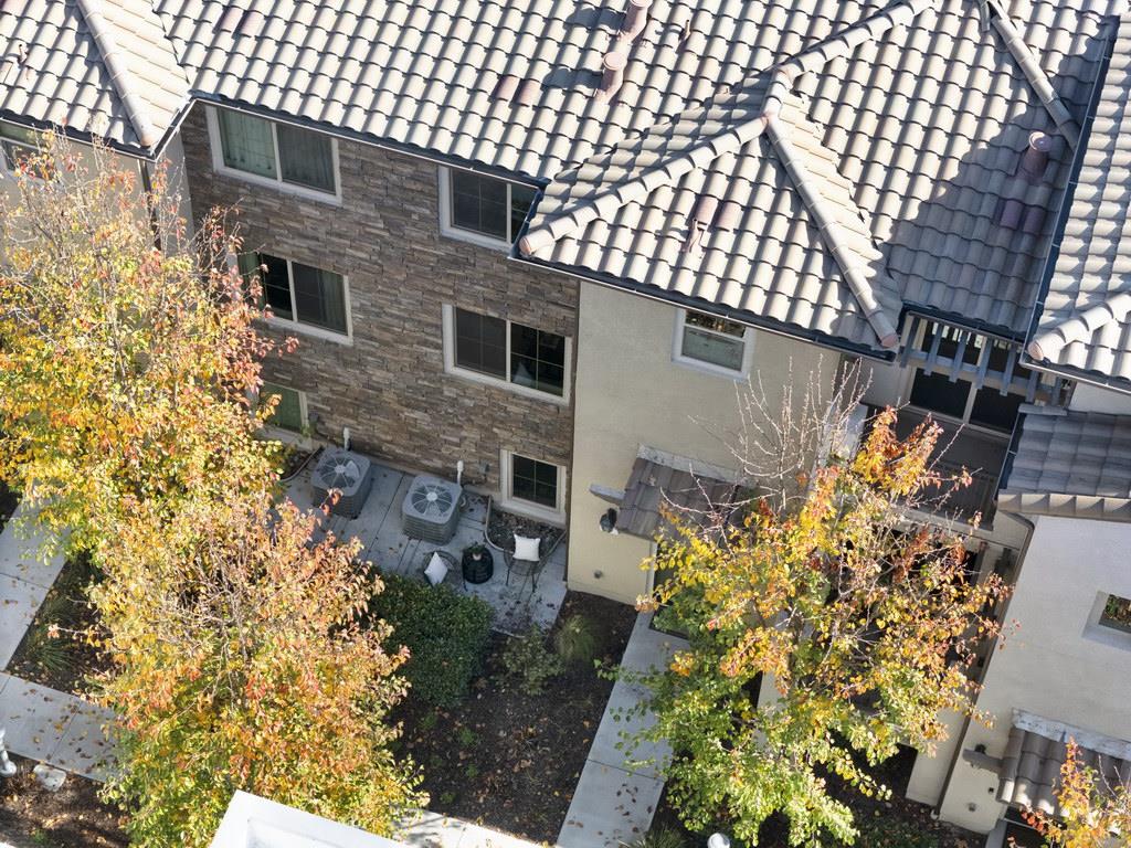 186 William Manly ST 5