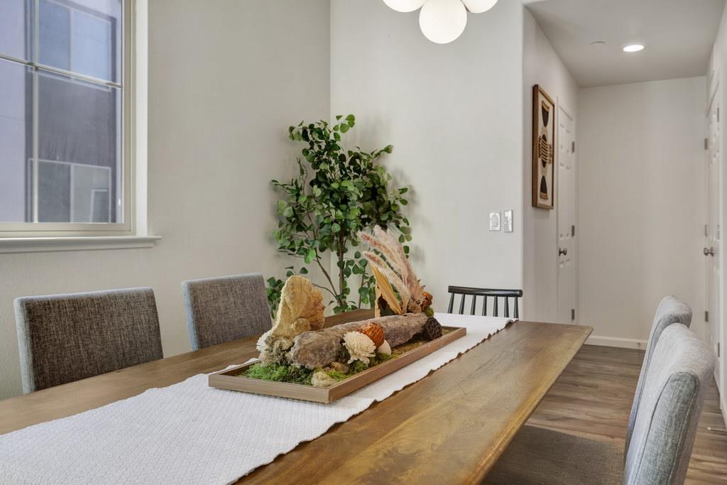 186 William Manly ST 5