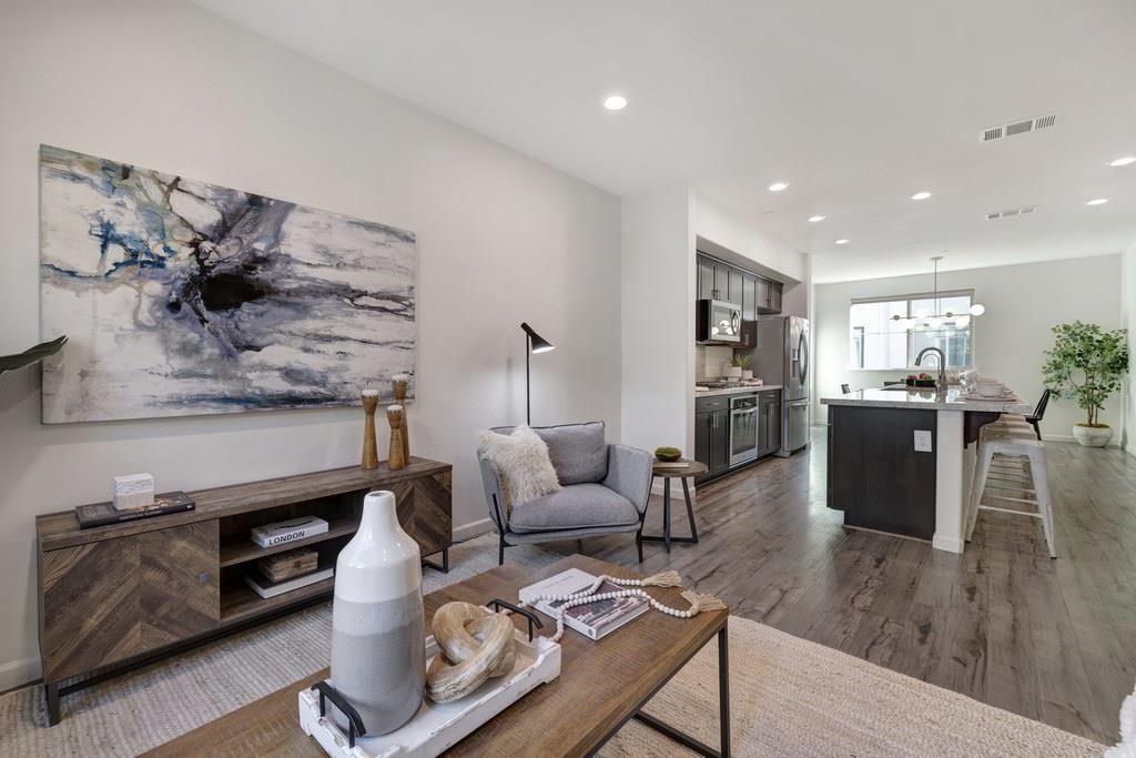 186 William Manly ST 5