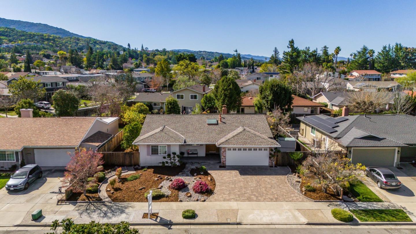 6325 Desert Flame DR