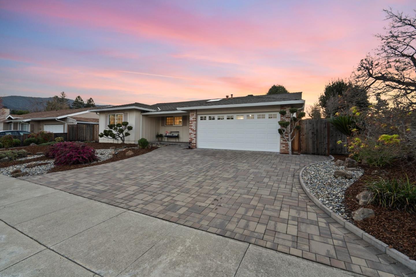 6325 Desert Flame DR