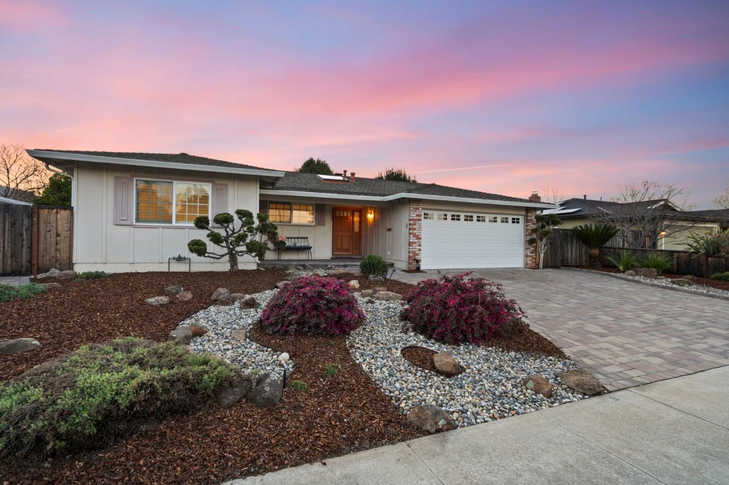 6325 Desert Flame DR