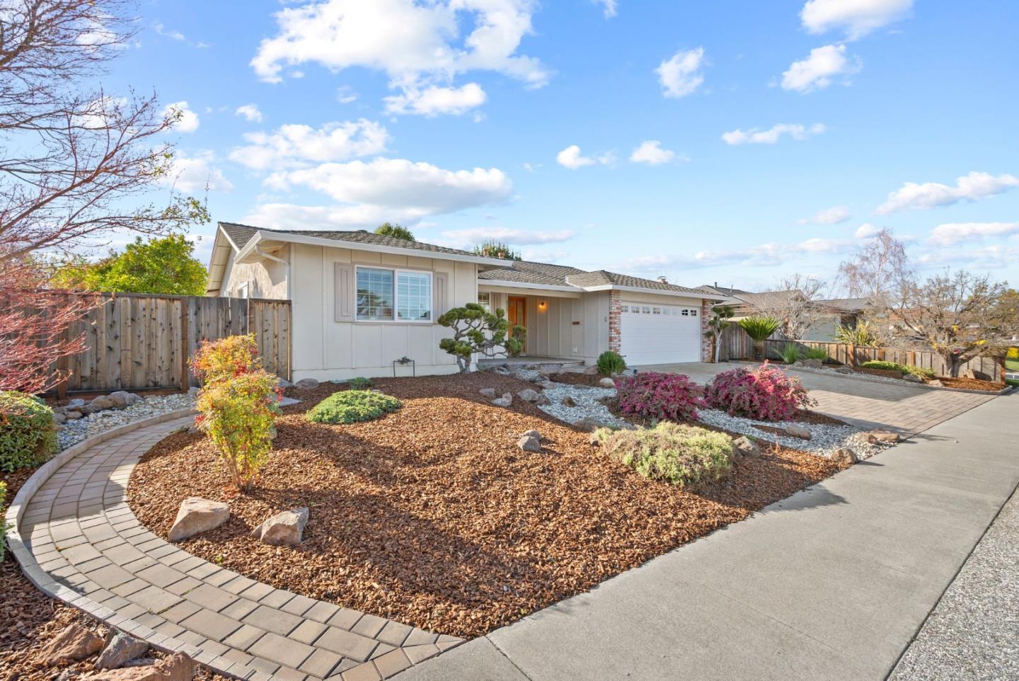 6325 Desert Flame DR