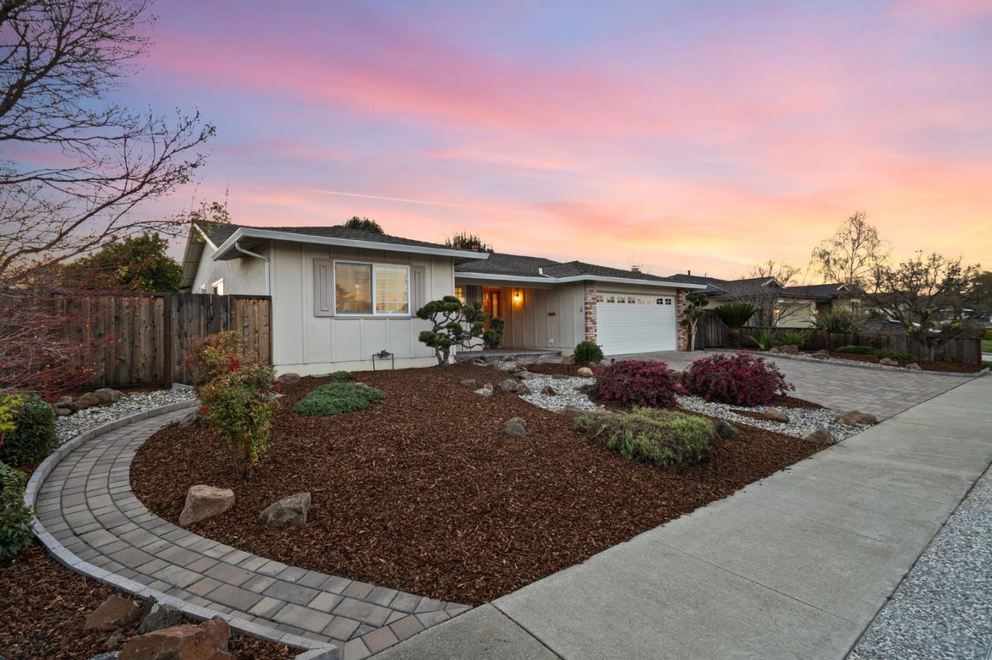 6325 Desert Flame DR