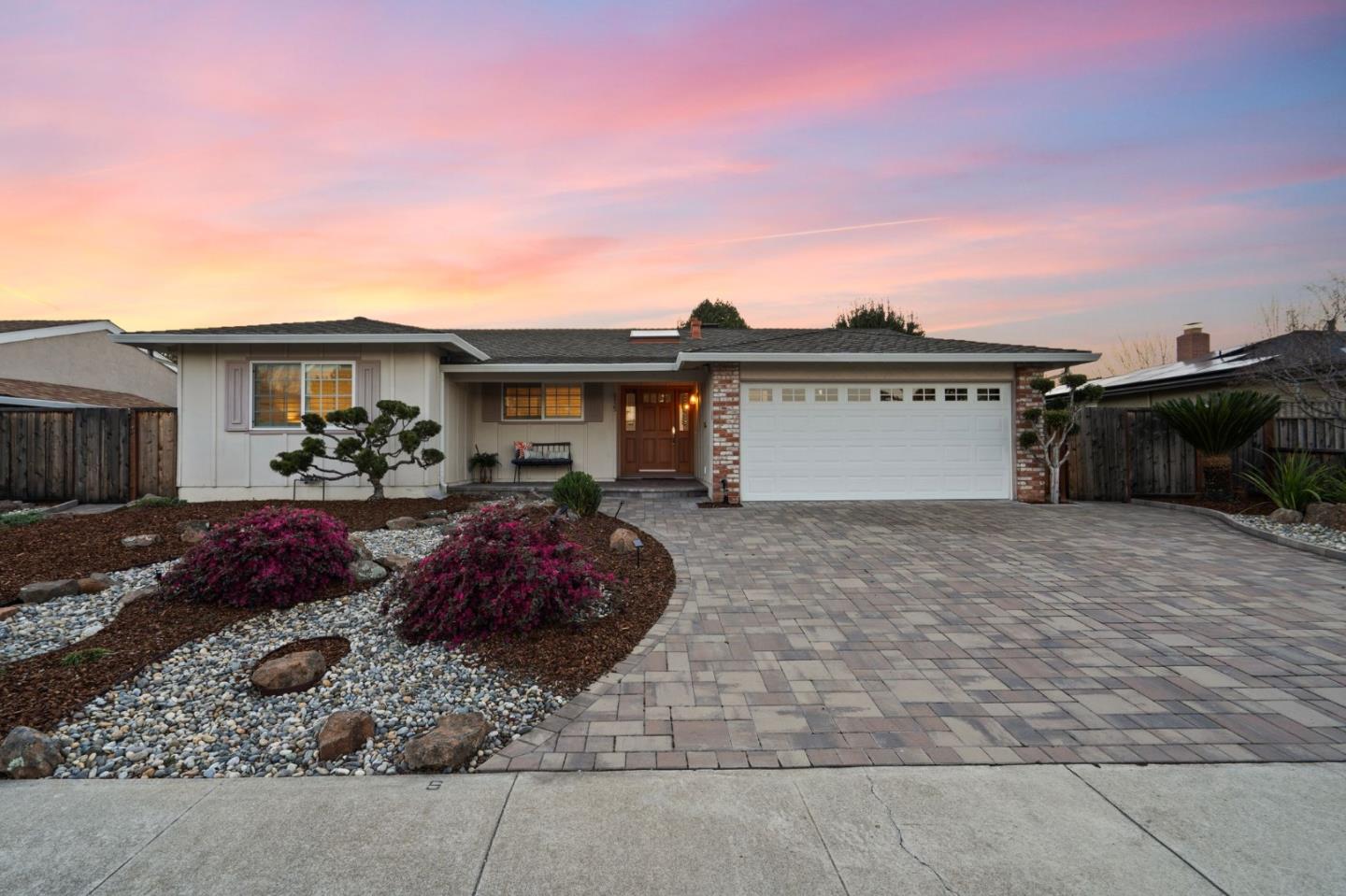 6325 Desert Flame DR