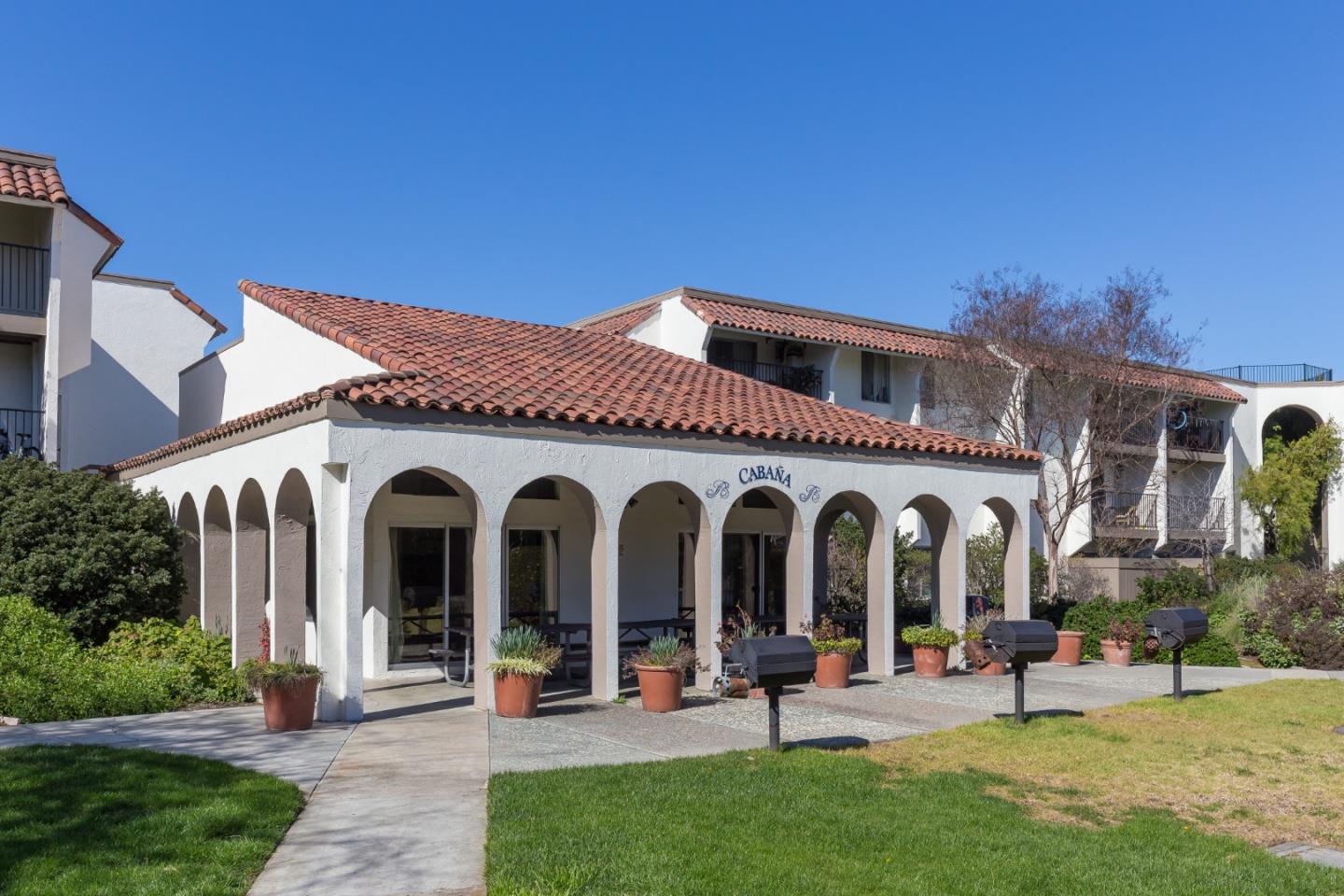 1730 Halford AVE 250