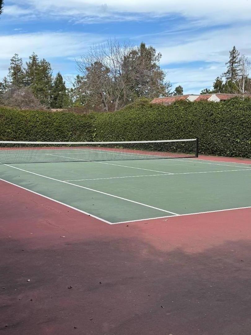 1730 Halford AVE 250