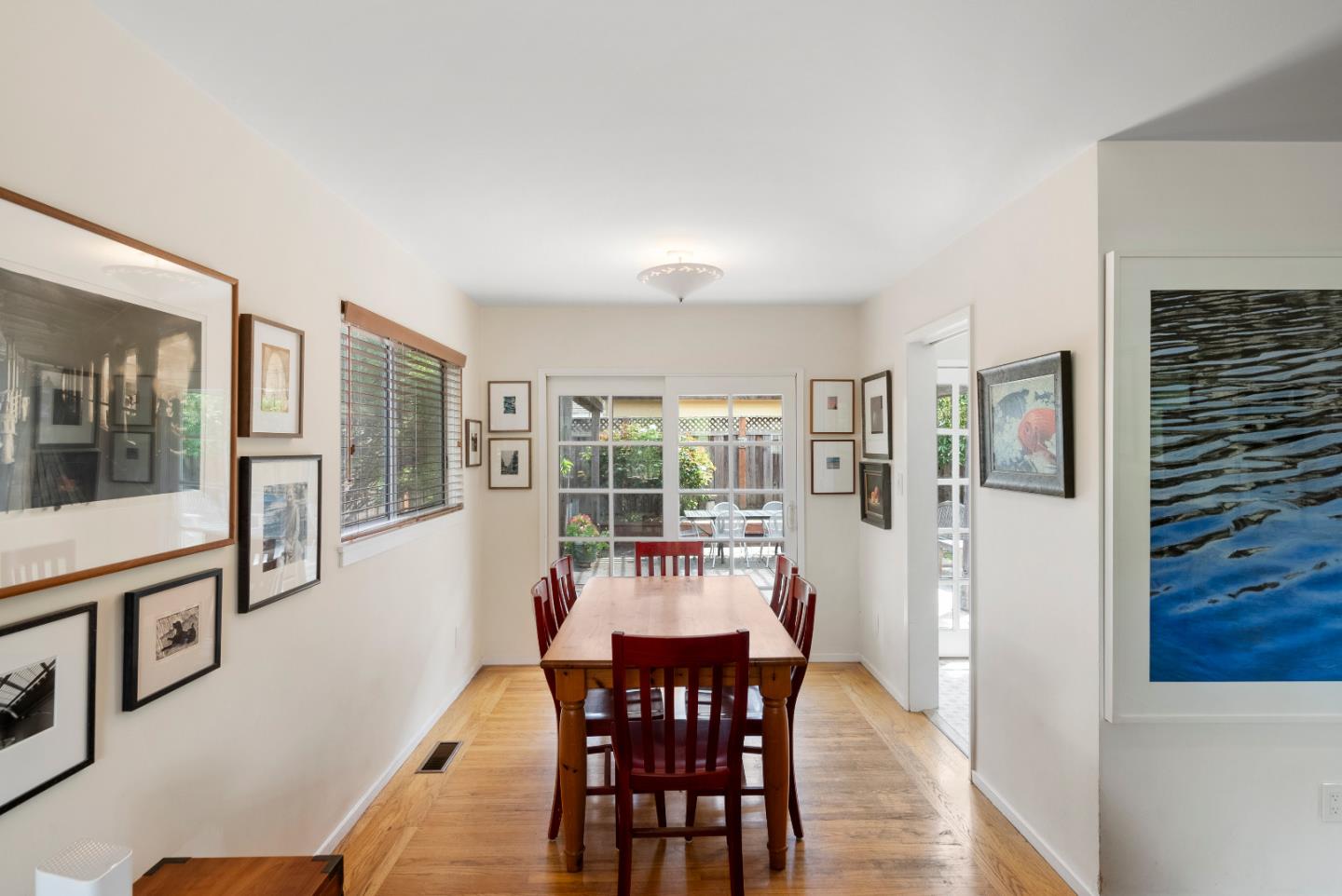 2440 Walnut Grove AVE