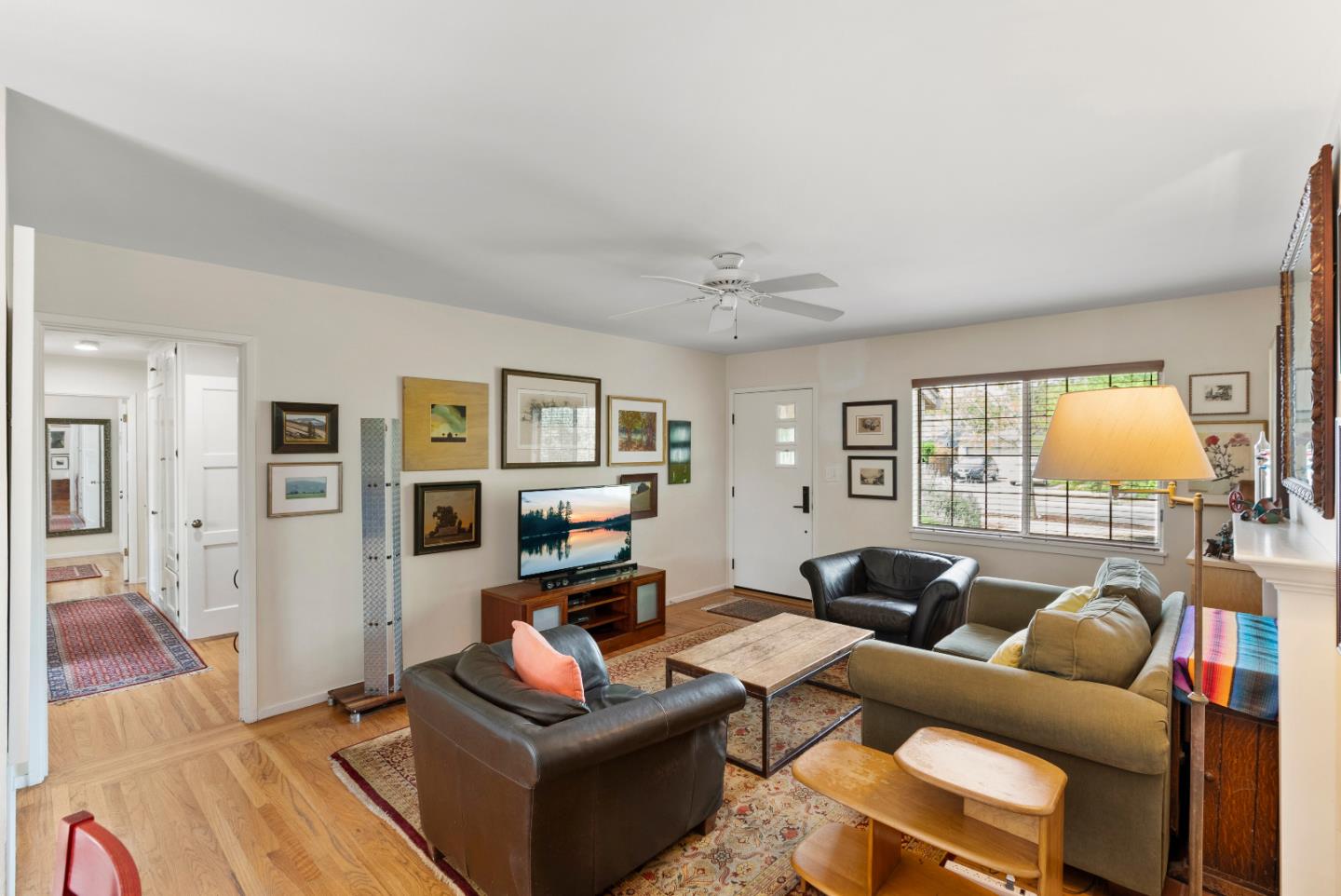 2440 Walnut Grove AVE