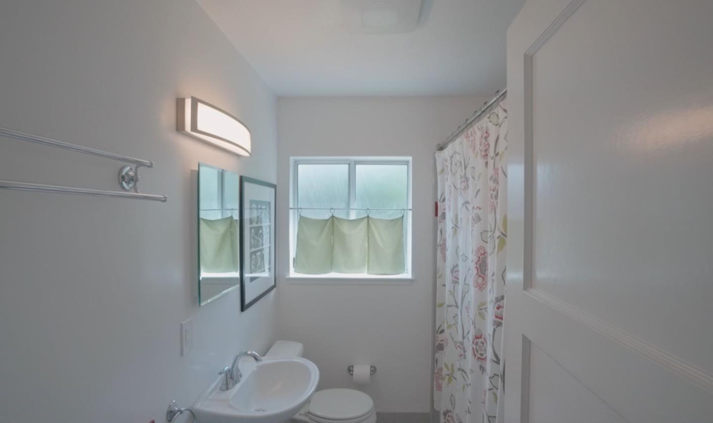 2440 Walnut Grove AVE