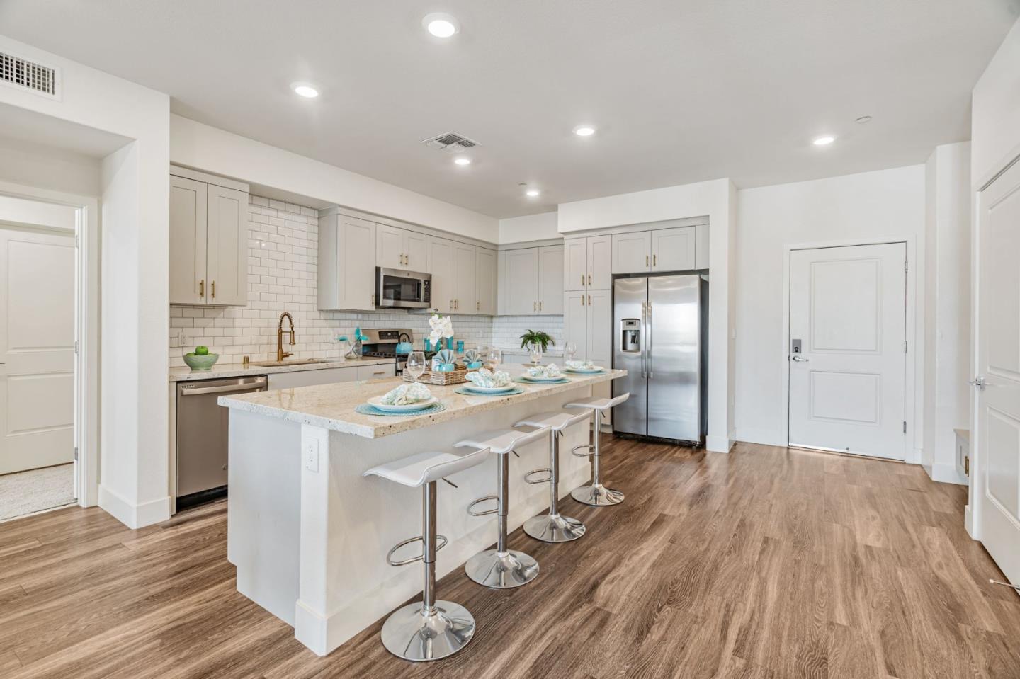 5925 Charlotte DR 418