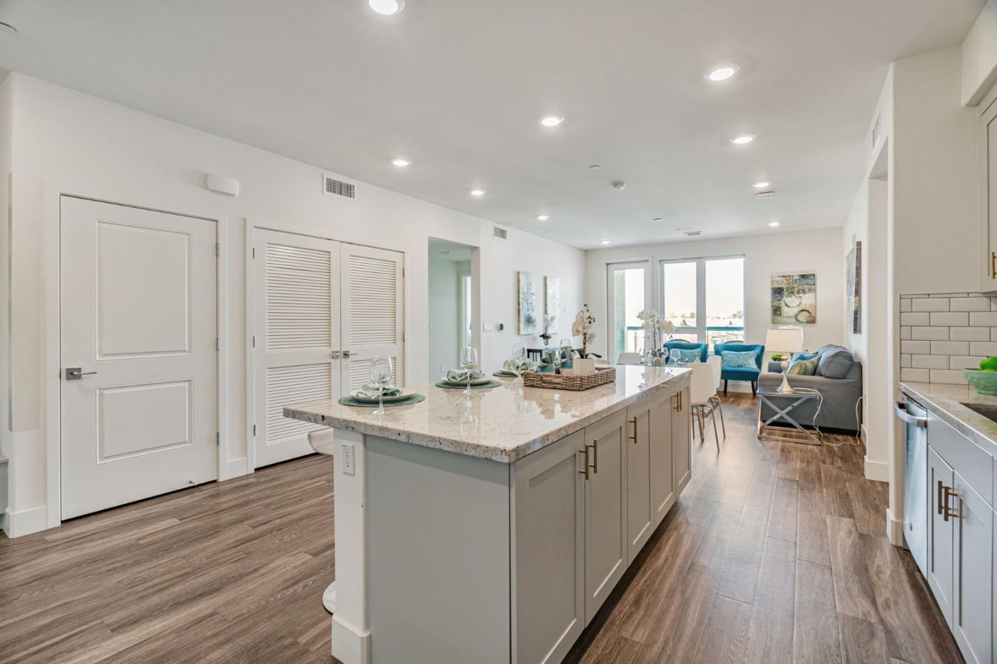 5925 Charlotte DR 418