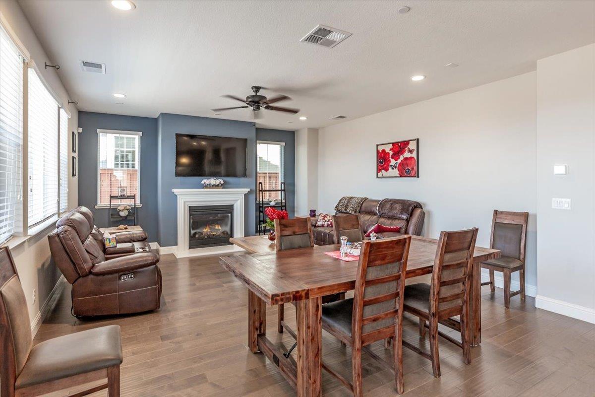 30111 Mountain View DR