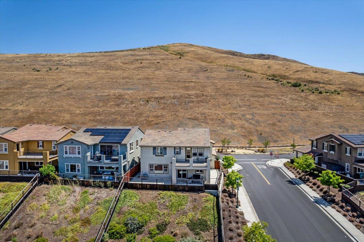 30111 Mountain View DR