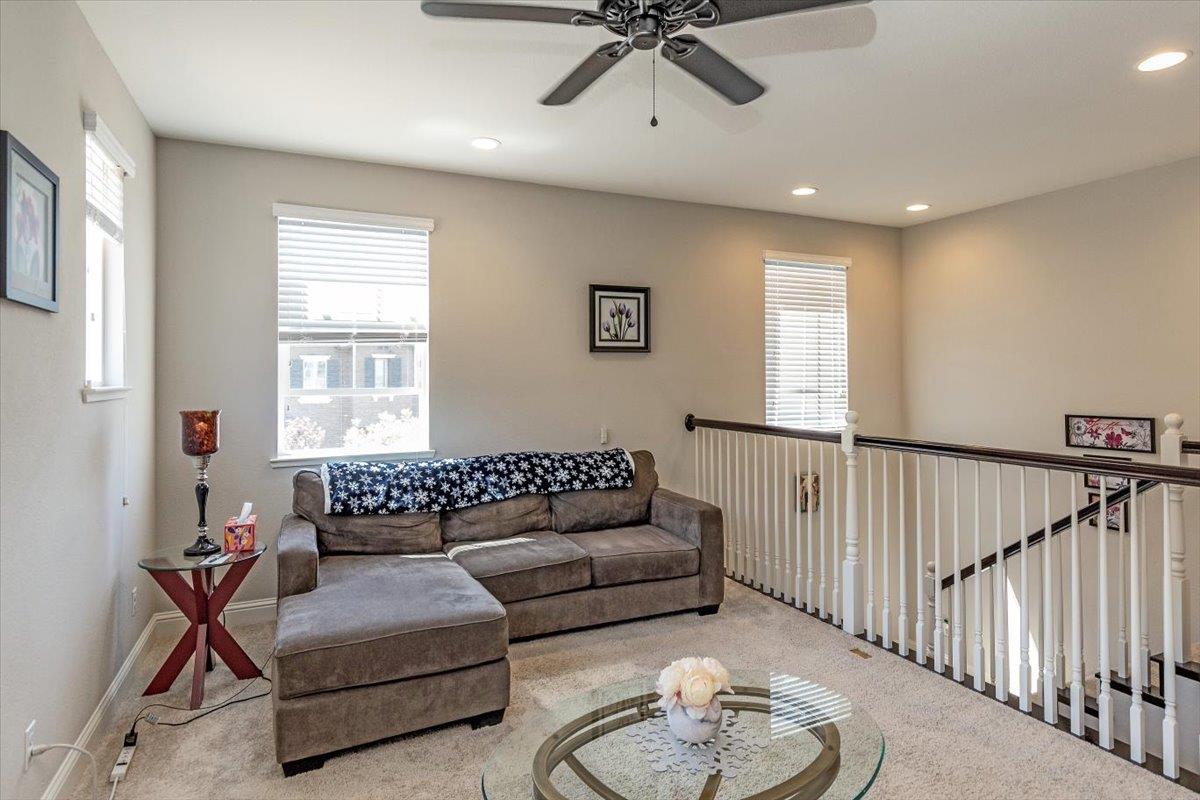 30111 Mountain View DR