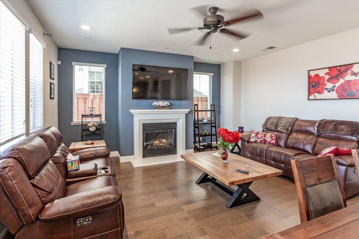 30111 Mountain View DR