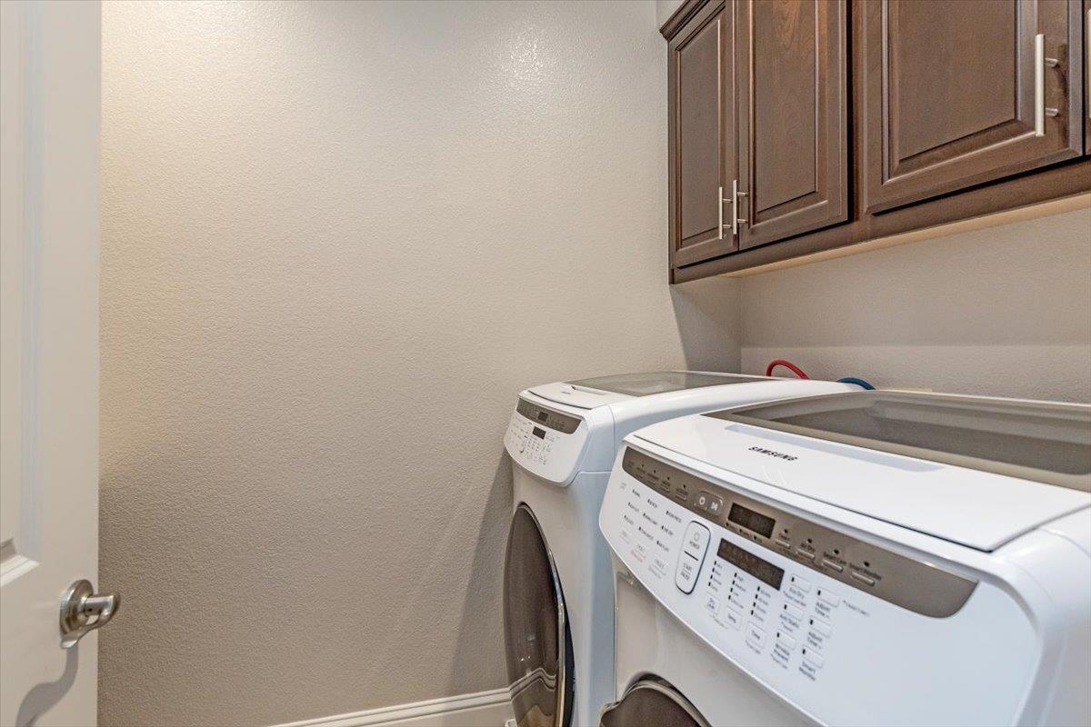 30111 Mountain View DR