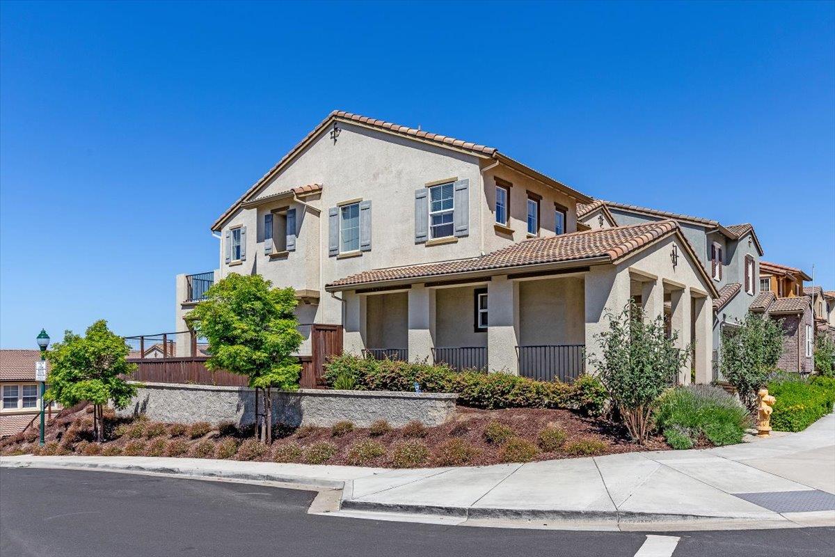 30111 Mountain View DR