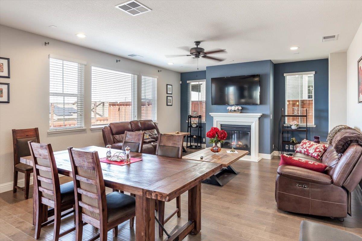 30111 Mountain View DR