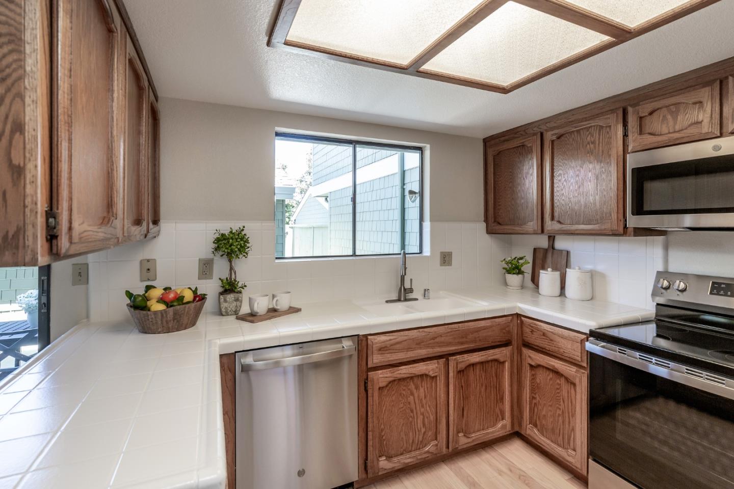 283 De Soto DR