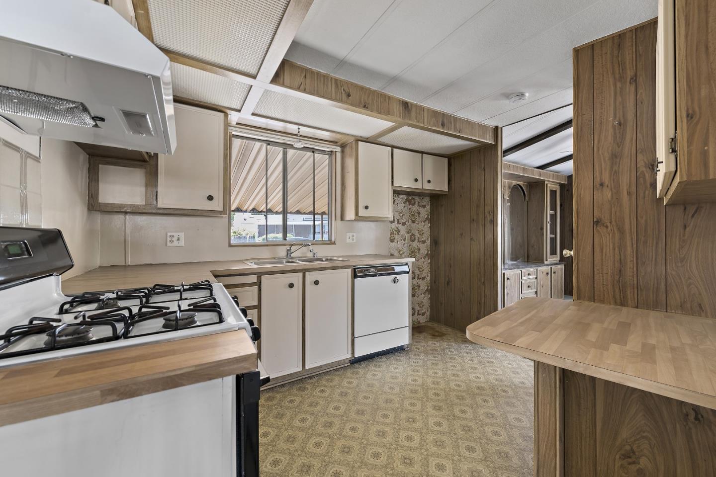 2614 Whispering Hills Circle 2614