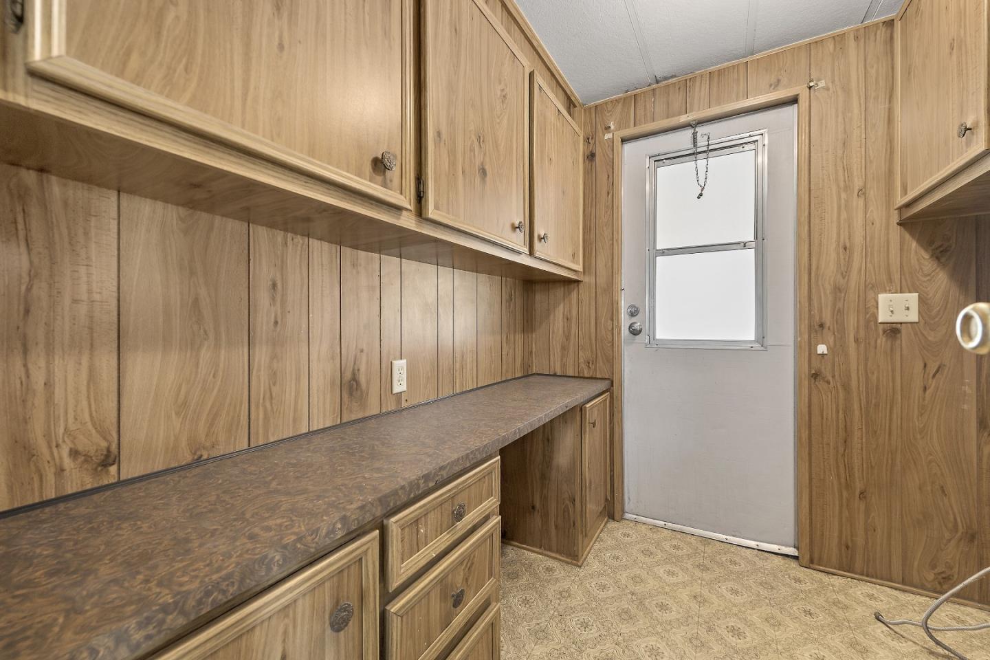 2614 Whispering Hills Circle 2614