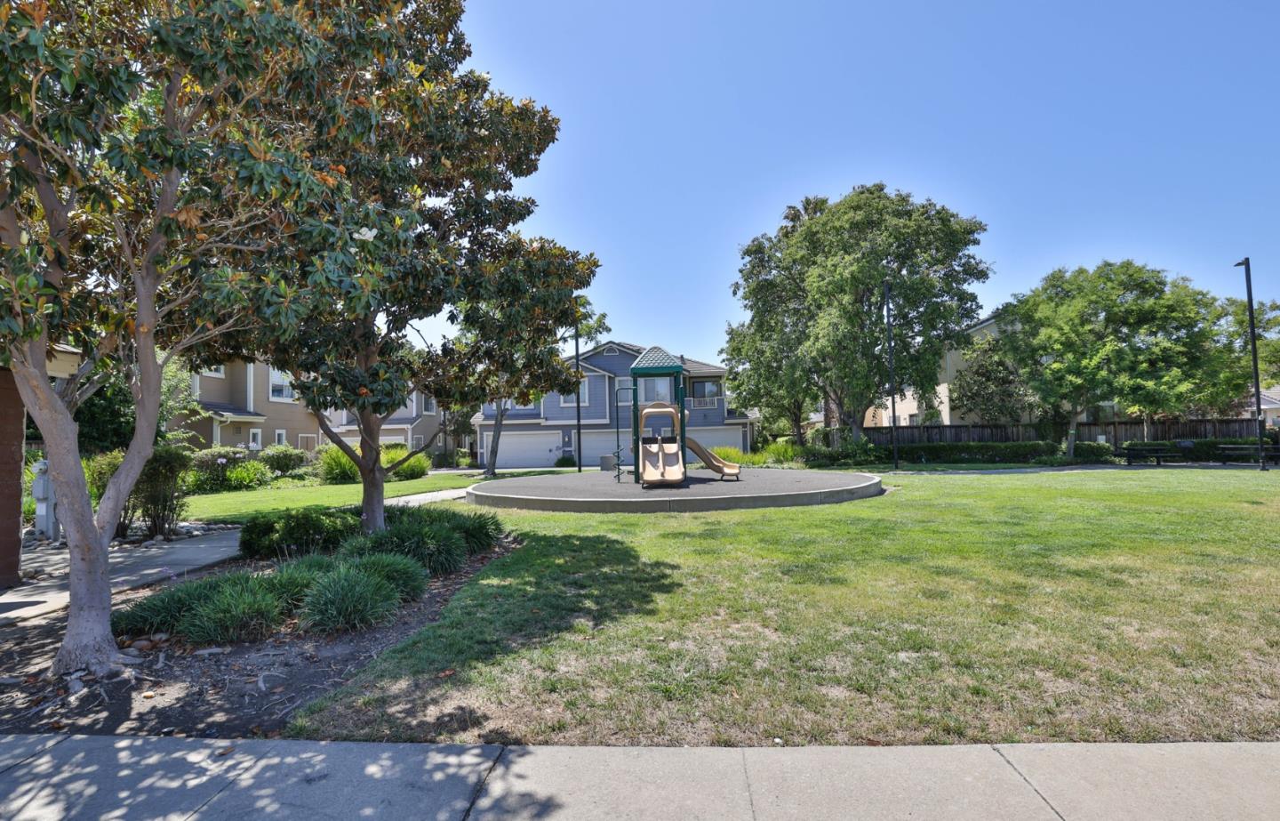 21 Pond Court