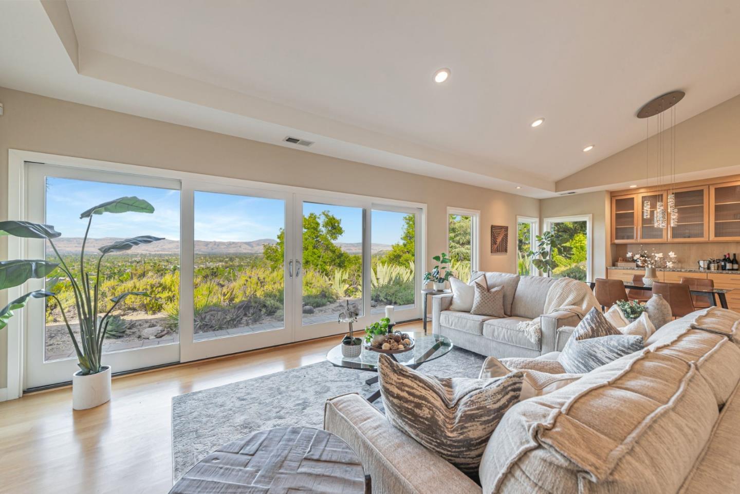 15010 Larga Vista DR