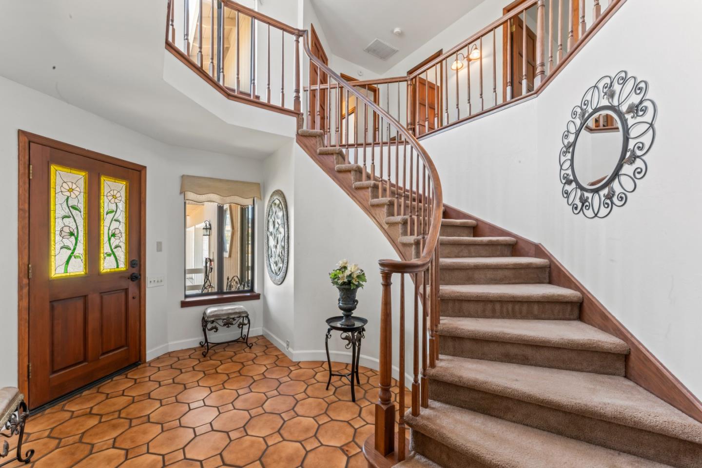 3465 Susie LN