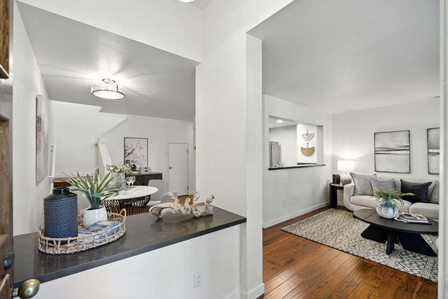 2074 Foxhall Loop