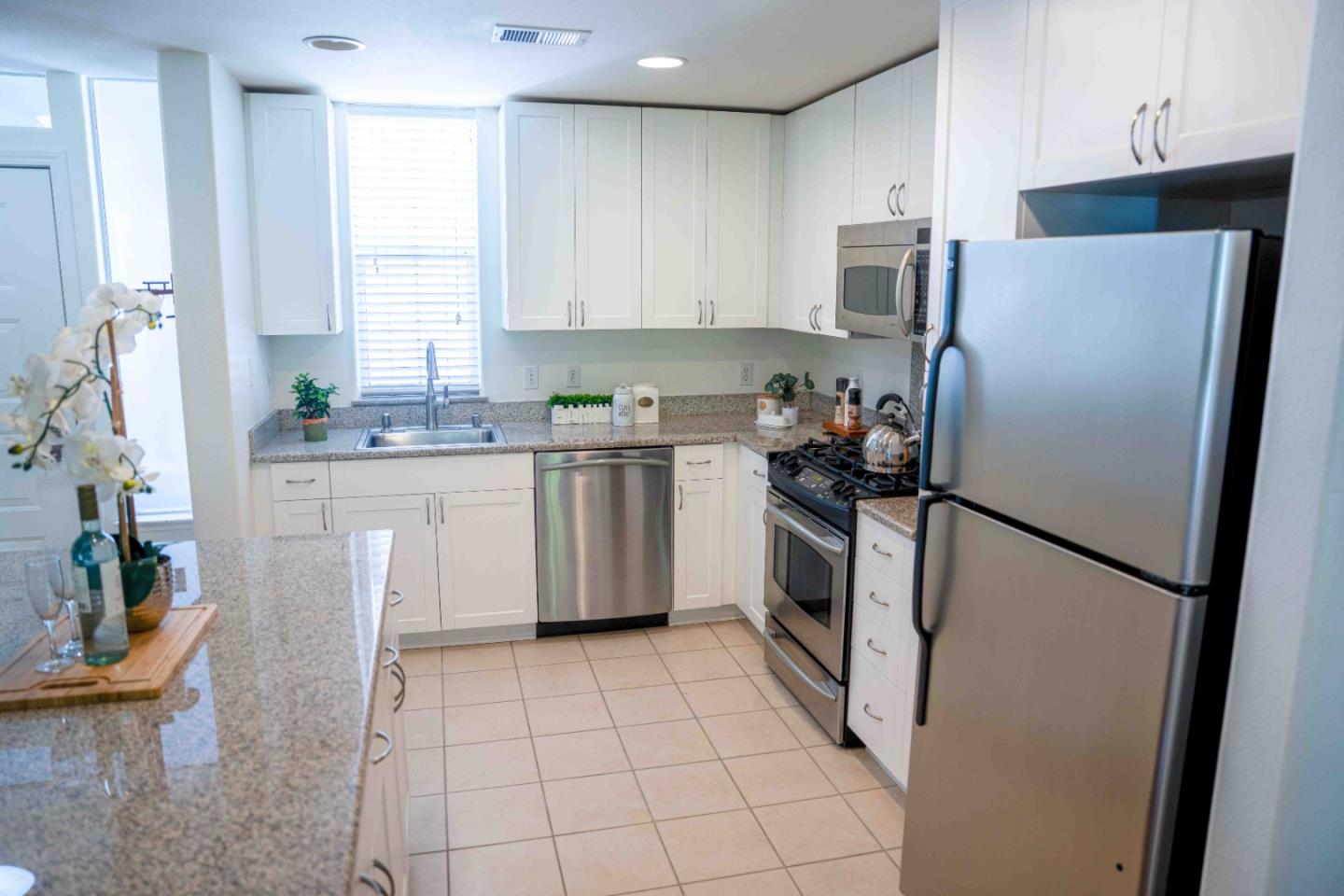 3901 Lick Mill Boulevard 305