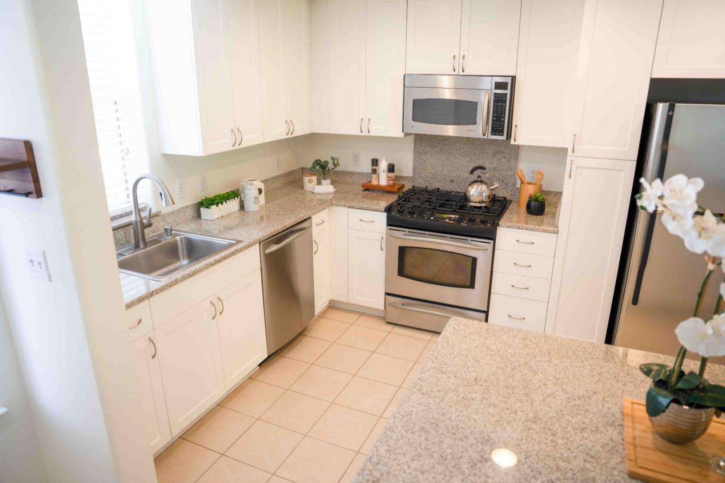 3901 Lick Mill Boulevard 305