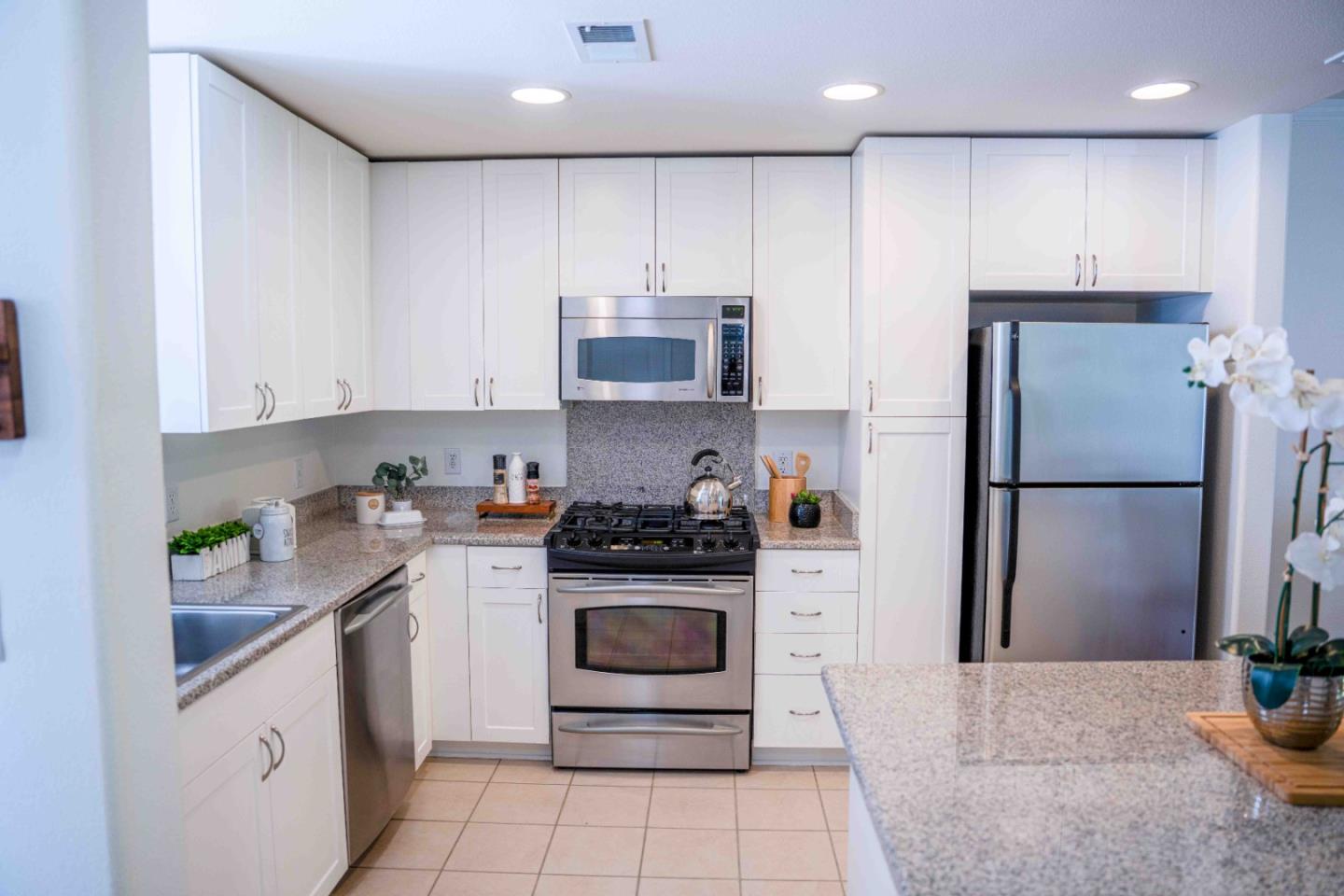 3901 Lick Mill Boulevard 305