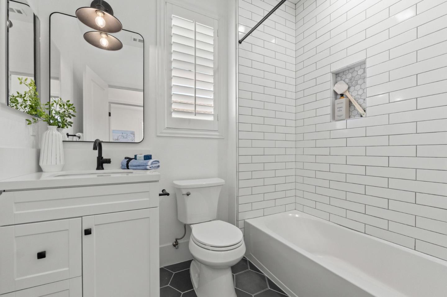 17920 Stoney Creek Way